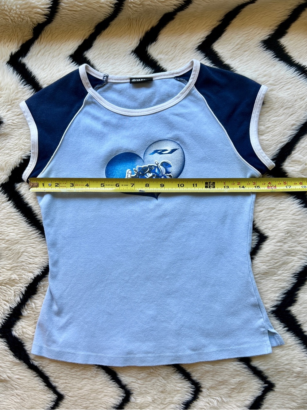 Yamaha Light Blue Tee w/ Navy Cap Sleeves and Motorcycle Heart Graphic • GUC - Picture 6 of 7